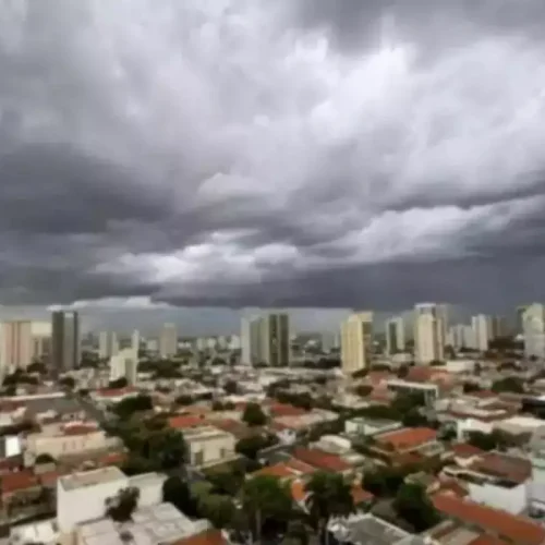 Frente fria traz risco de temporais, ventos e granizo no interior