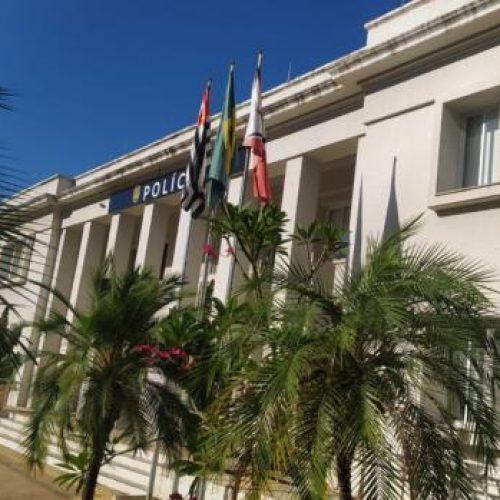 Idoso perde mais de R$ 27 mil após cartão ficar retido em caixa