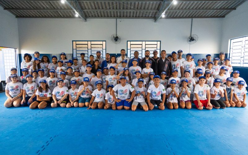Crianças do Ministério JUAD têm primeira vivência com o jiu-jitsu no projeto “Campeões da Vida”