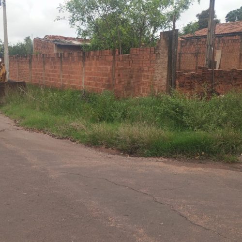 Prefeitura faz limpeza contra entupimento de galerias