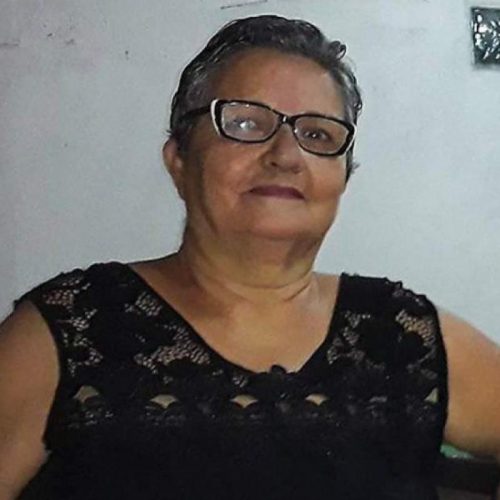 Homem é condenado a 25 anos por matar a mãe a marteladas