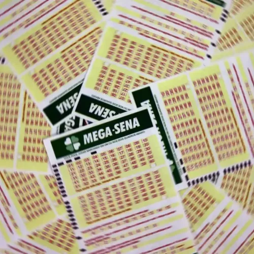 Mega-Sena acumula e prêmio principal vai para R$ 27 milhões