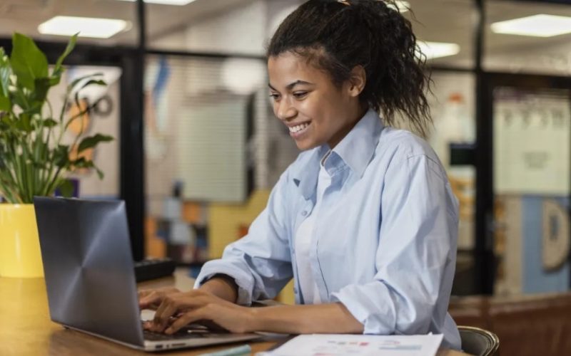 Andradina contrata mais mulheres em 2026 e tem saldo positivo de 360 empregos