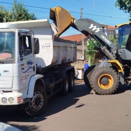 Andradina Limpa retira quase 500 toneladas de materiais inservíveis das residências