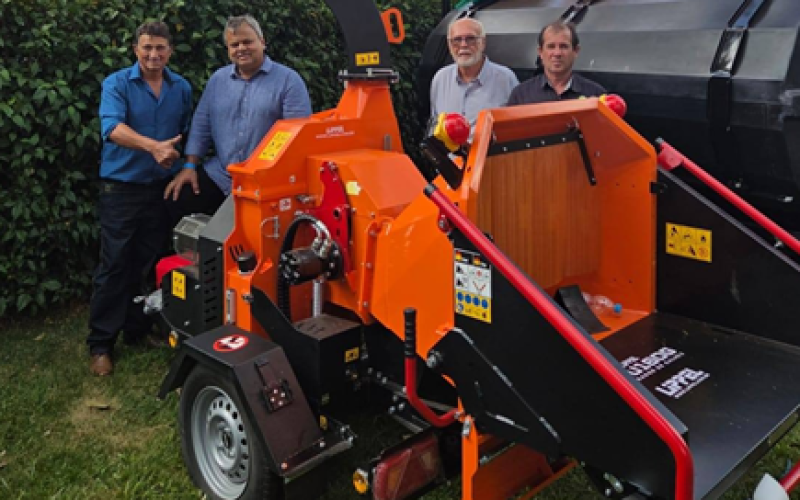 Murutinga do Sul recebe triturador de galhos do Governo de SP