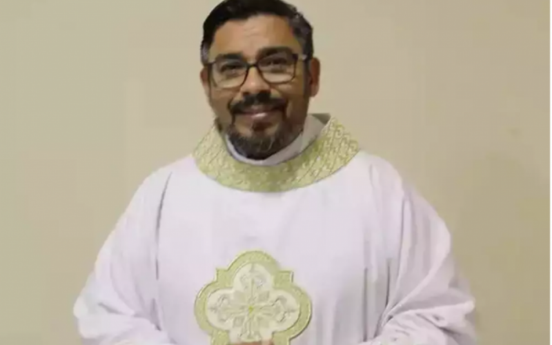 Jovem diz que matou padre por ser forçado a fazer sexo