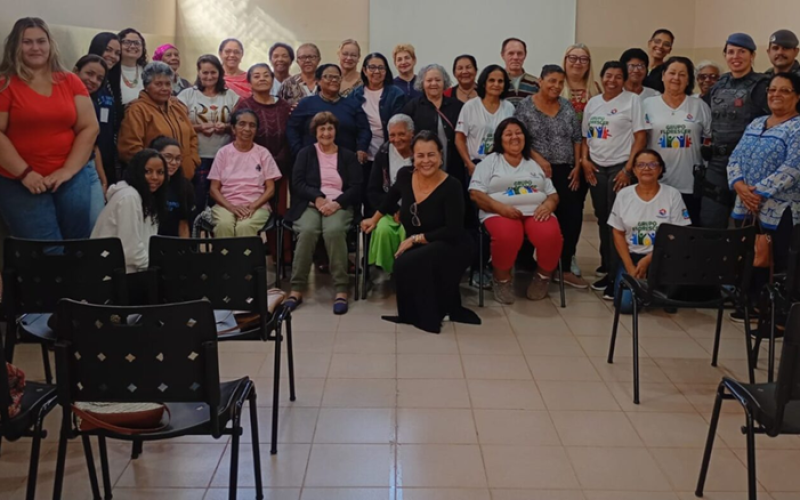 ducação e Prevenção: Grupo de idosos recebe orientação da Polícia Militar sobre combate à exploração sexual infantil