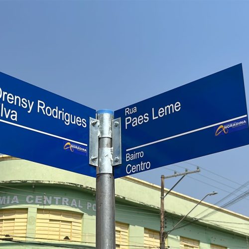 Trânsito mais seguro: Prefeitura de Andradina substitui mais de 150 placas no Centro