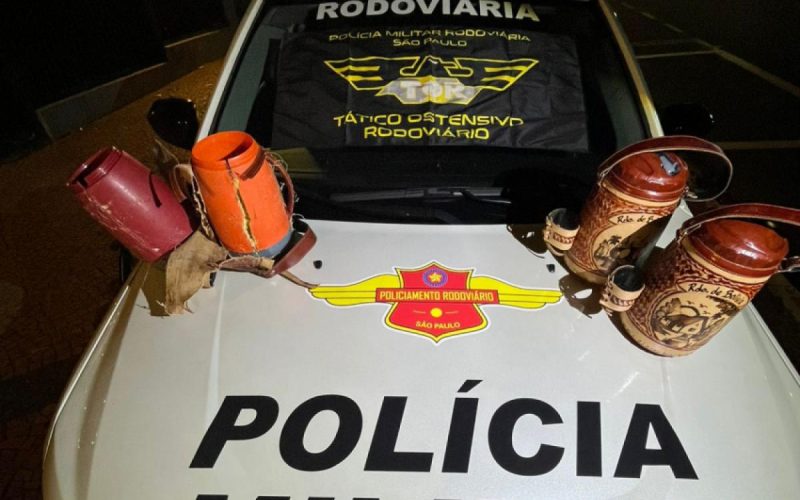 Cocaína em garrafas térmicas leva trio à prisão na Rondon