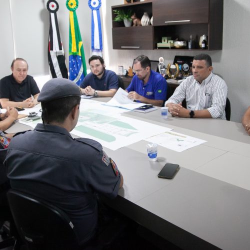 Novo comando do 28º BPMI visita Gabinete do Povo