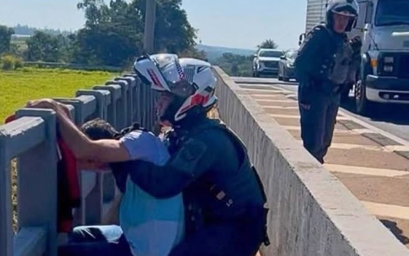 Ação heroica de policiais andradinenses impede tragédia no viaduto da rodovia Marechal Rondon