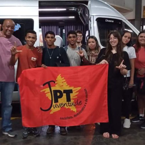 Jovens da região de Andradina viajam a São Paulo para aulão do Enem com presença de Lula