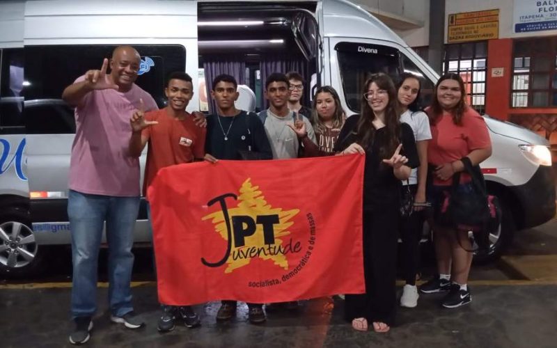 Jovens da região de Andradina viajam a São Paulo para aulão do Enem com presença de Lula