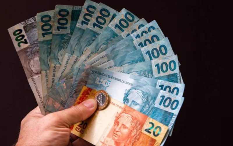 Congresso aprova LDO com previsão de salário mínimo de R$ 1.627 para 2026