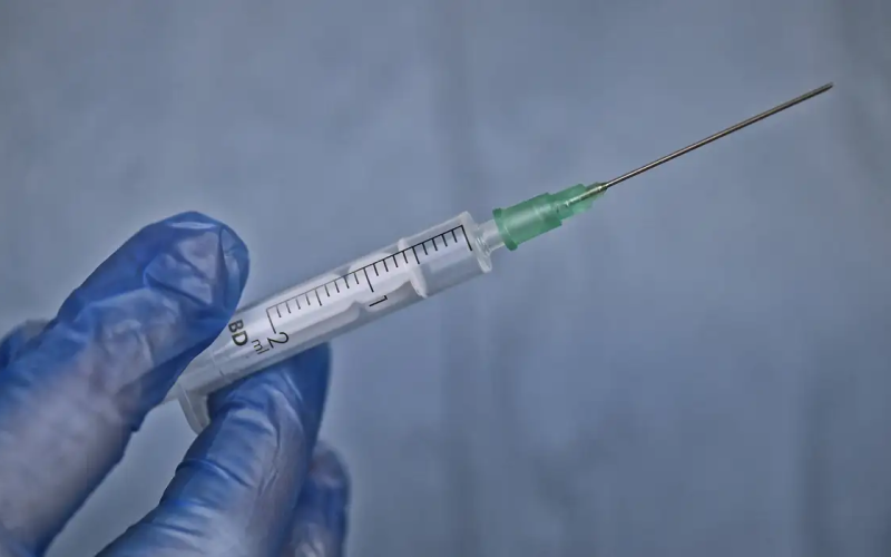 Anvisa alerta para riscos de uso indevido de preenchedores dérmicos