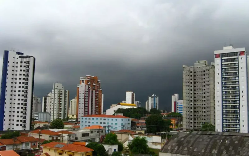 São Paulo tem alerta para chuva e ventos nesta terça-feira